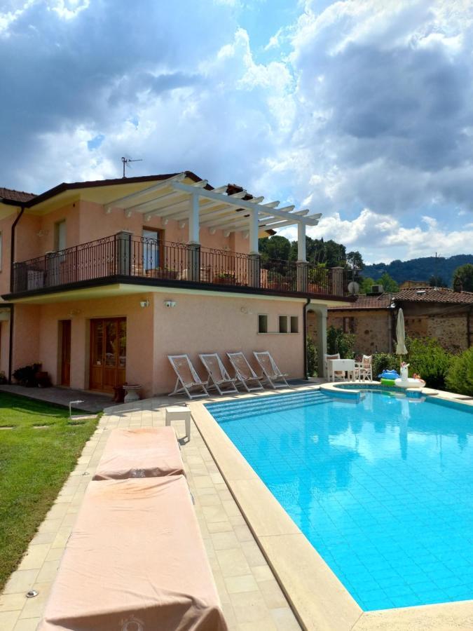 Villa Ester Камайоре Экстерьер фото