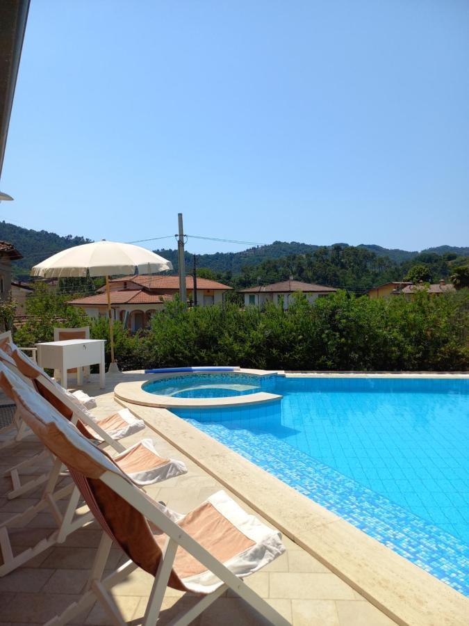 Villa Ester Камайоре Экстерьер фото